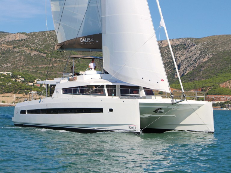Charter a Bali Bali 5.4 in Sukošan on Samboat
