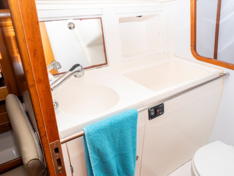 Hire Sailboat with or without skipper Elan Rabac