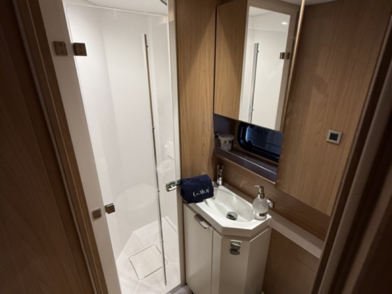 Hire a Bali Bali 5.4 Antibes