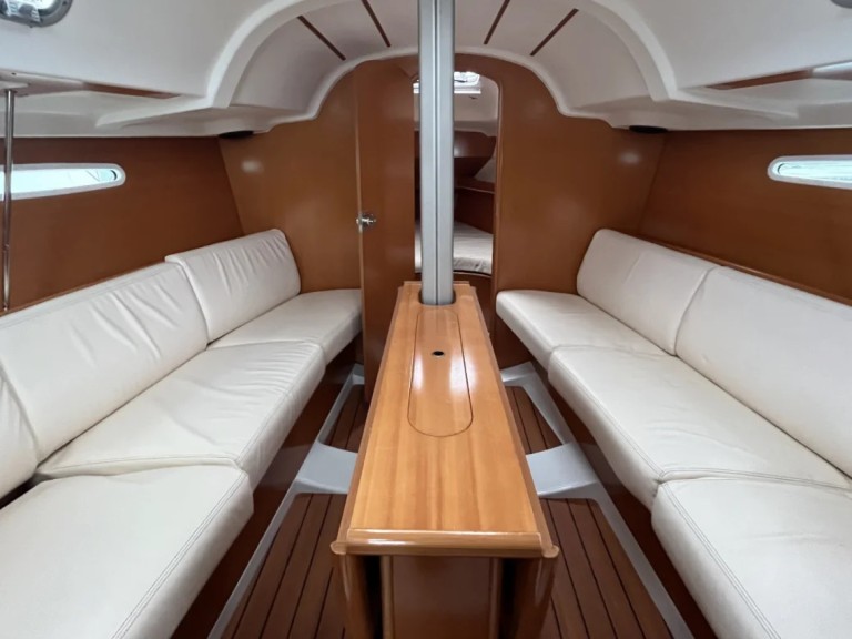 Bénéteau First 31.7 charter bareboat or skippered in  Saint-Quay-Portrieux
