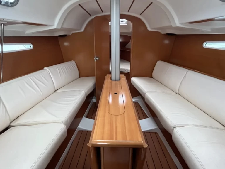 Bénéteau First 31.7 charter bareboat or skippered in  Saint-Quay-Portrieux