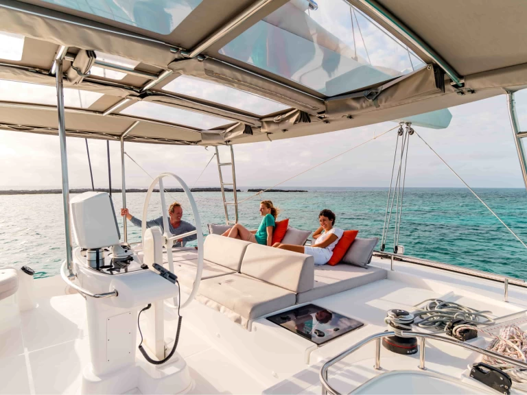 Catamaran hire in Rethymno - Lagoon Lagoon 52 F