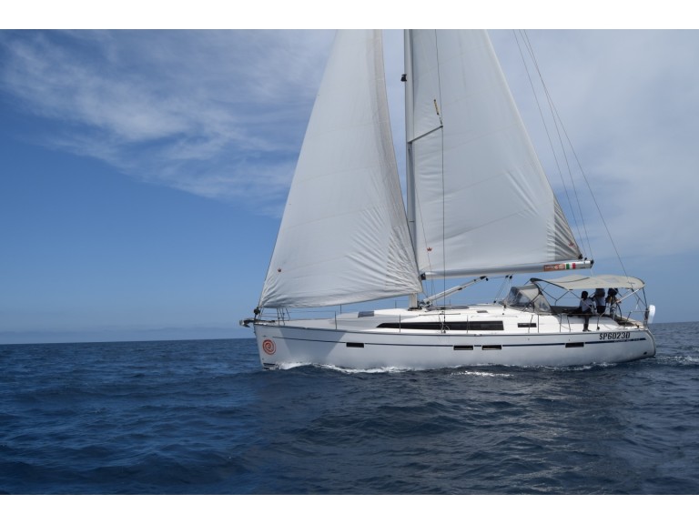 Charter a Bavaria Cruiser 46 in Palermo on Samboat