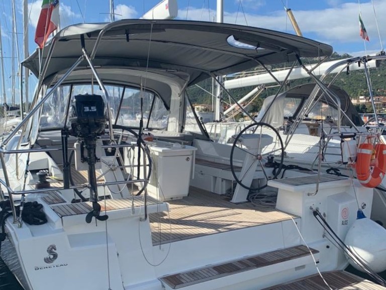 Yacht charter Cannigione - Bénéteau Oceanis 46.1 on SamBoat