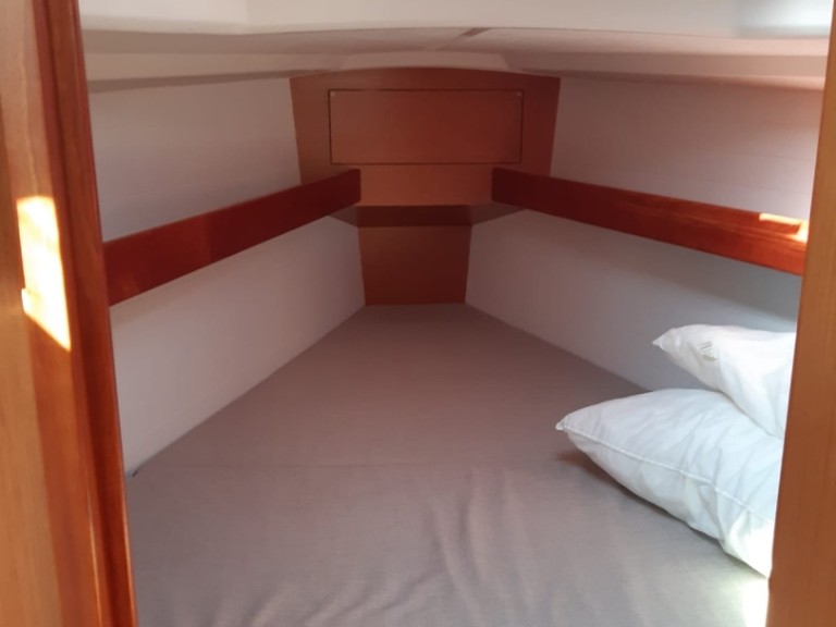 Yacht hire Puntone cheap Cruiser 34