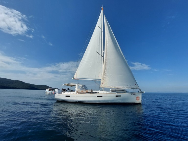 Yacht charter Puntone - Bénéteau Oceanis 45 on SamBoat