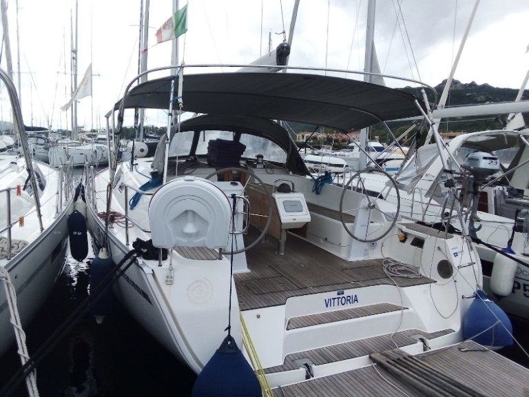 Hire Sailboat Bavaria with a boat licence
