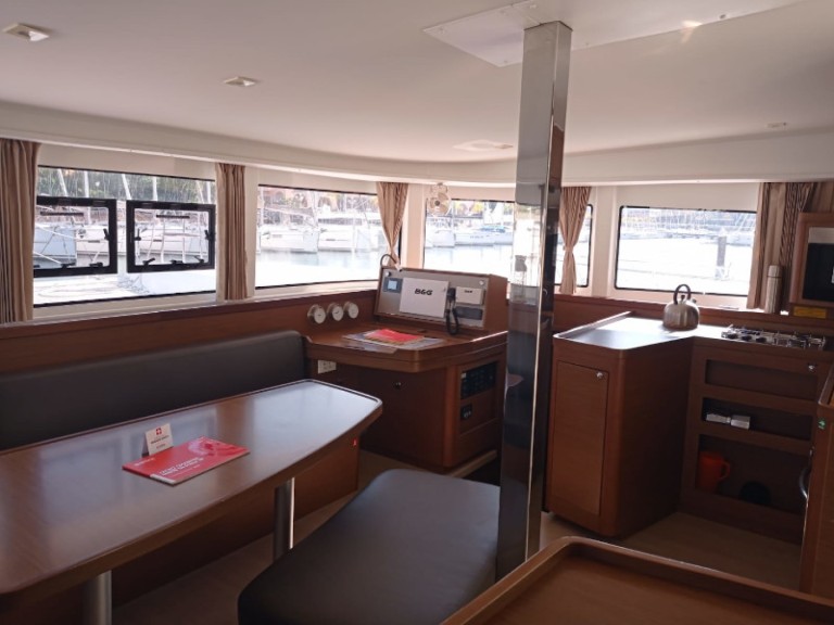 Catamaran to hire Palermo at the best price