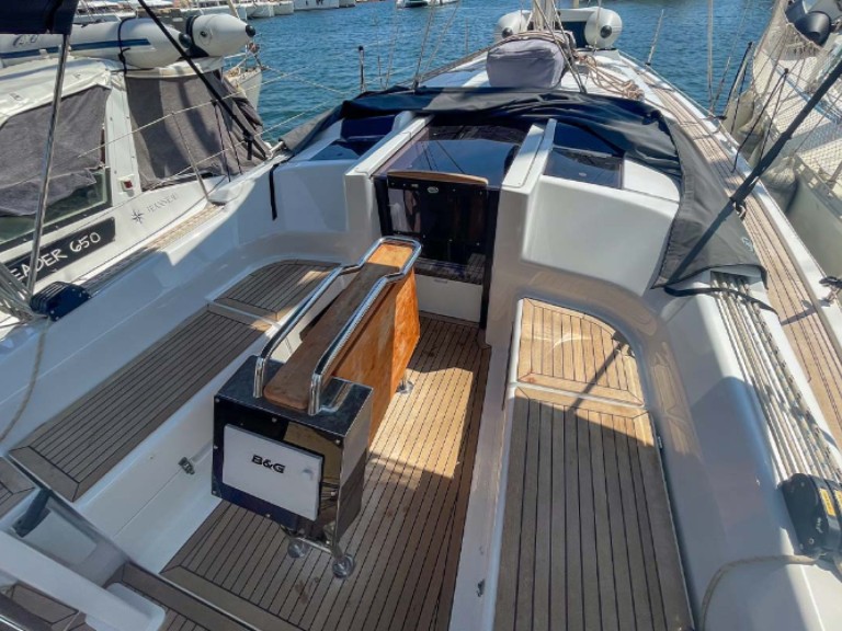 Yacht hire Hyères cheap HANSE 348