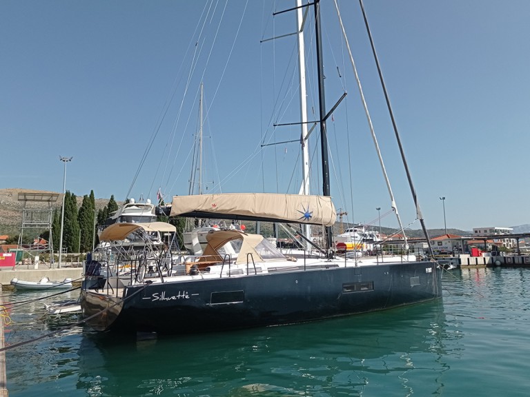 Yacht hire Primošten cheap First 53