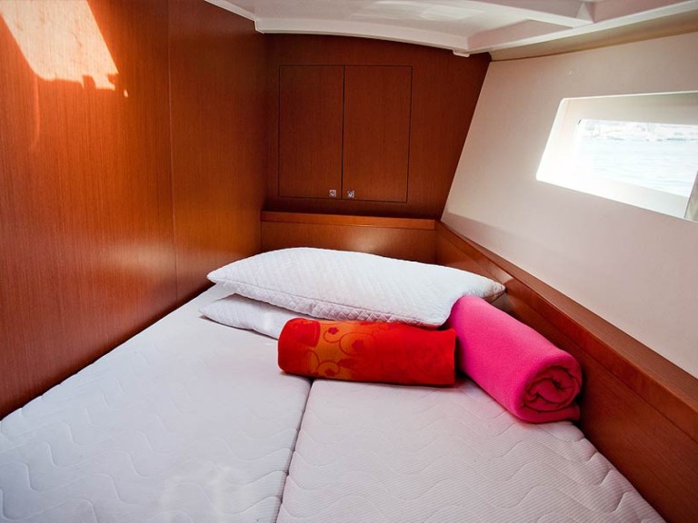 Yacht charter Bocca di Magra - Bénéteau Oceanis 45 on SamBoat