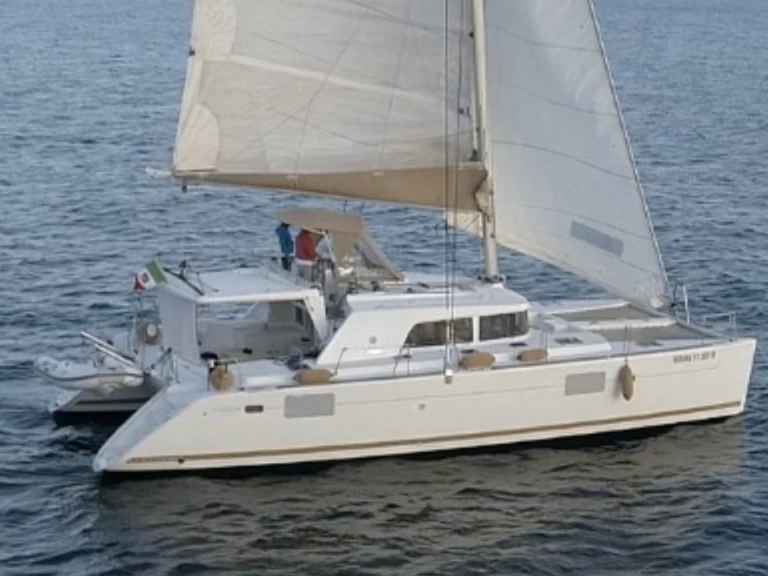 Hire Catamaran with or without skipper Lagoon Lido di Ostia Levante