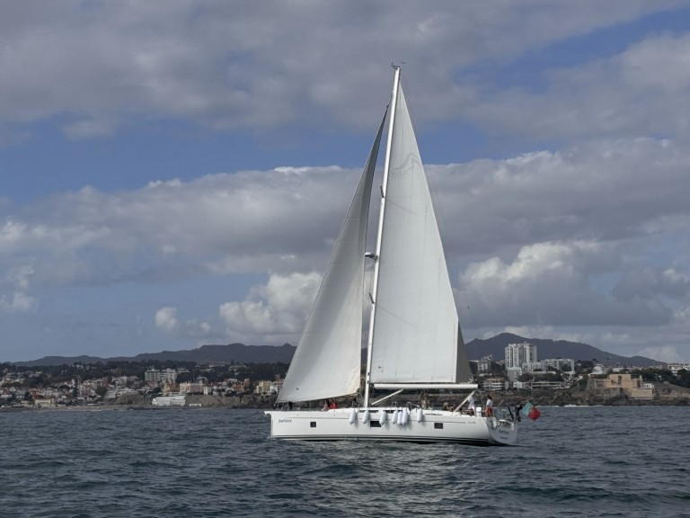 Sailboat to hire Portimão at the best price