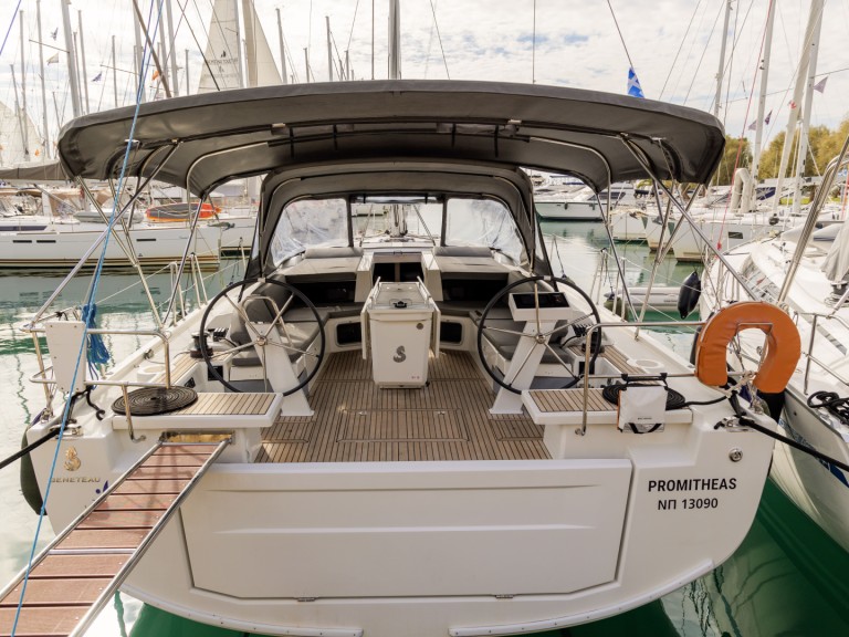 Yacht charter Alimos - Bénéteau Oceanis 51.1 on SamBoat