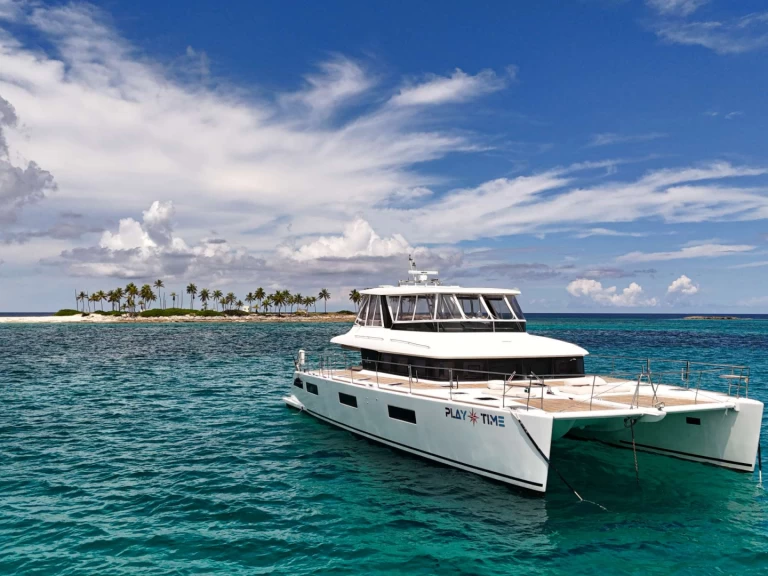 Hire a Lagoon Playtime Nassau