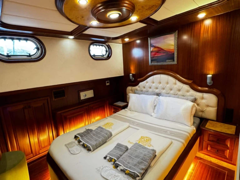 Sailboat to hire Marmaris at the best price
