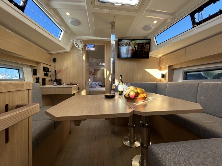 Hire Sailboat with or without skipper Bavaria Zadar