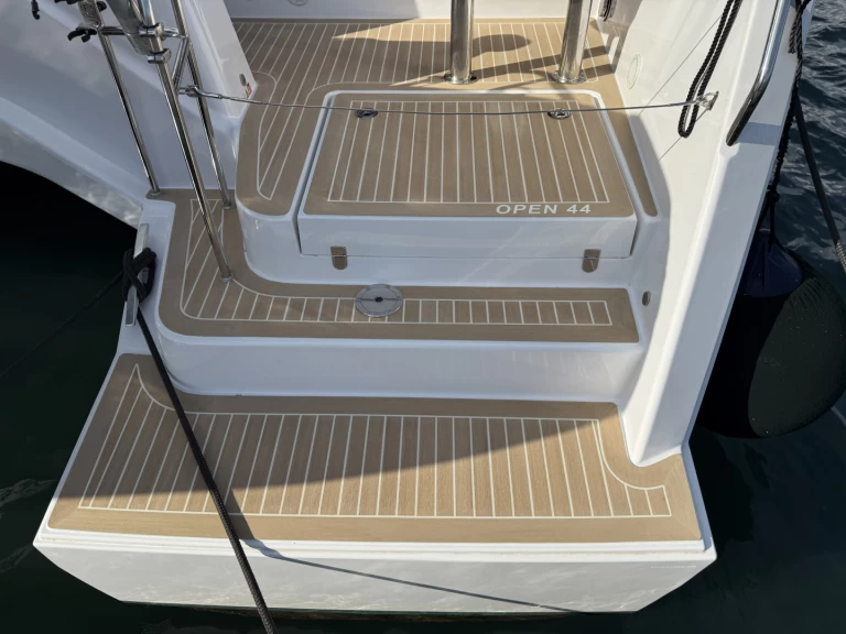 Catamaran hire in Six-Fours-les-Plages - Nautitech Open 44