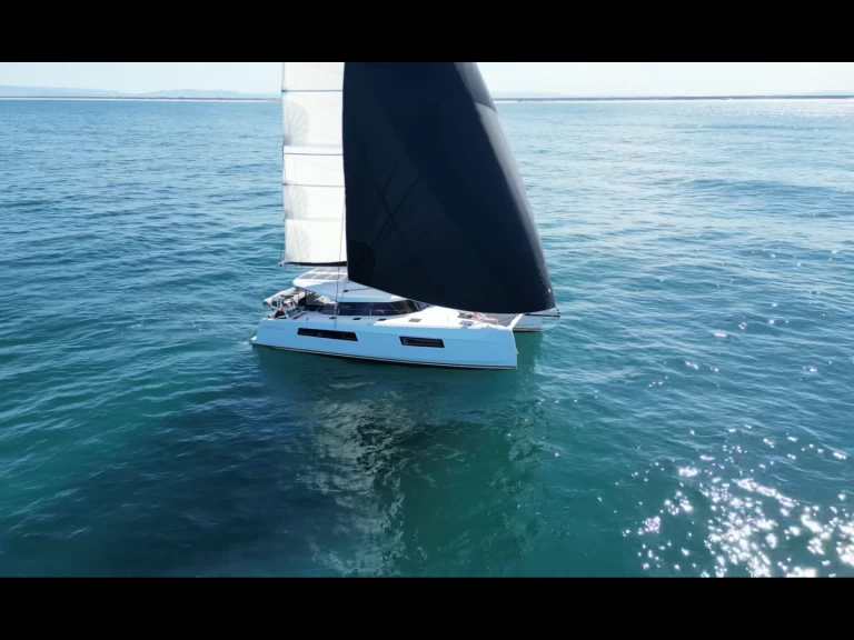 Hire Catamaran with or without skipper Nautitech Six-Fours-les-Plages