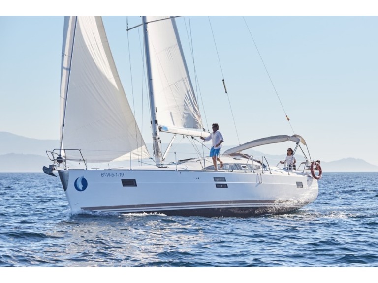 Sailboat to hire Vigo at the best price