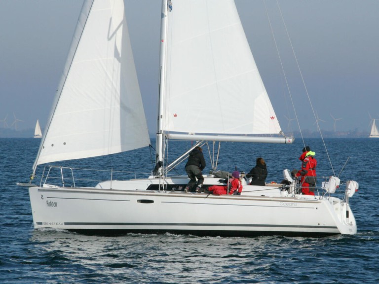 Hire Sailboat Bénéteau with a boat licence
