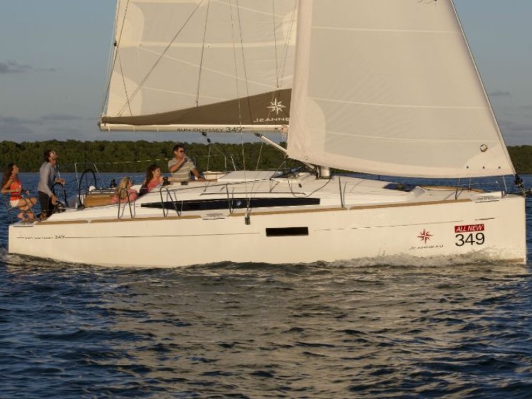 Hire Sailboat with or without skipper Jeanneau Zadar