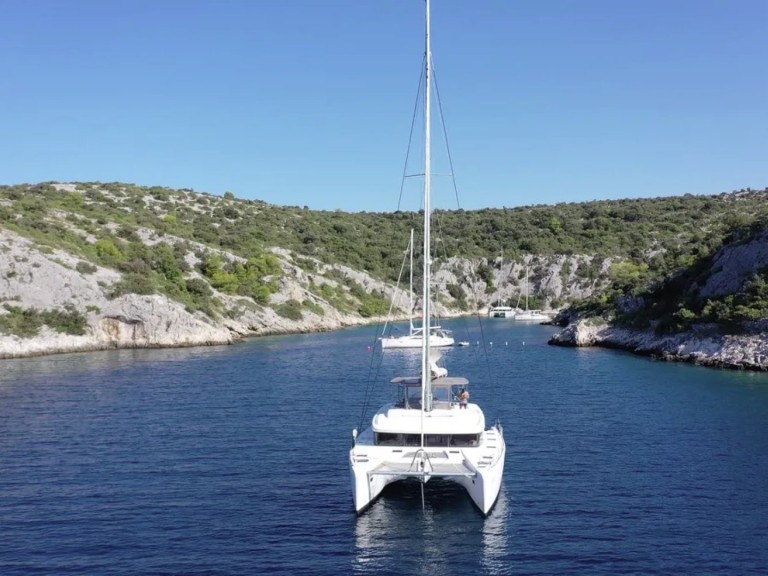 Catamaran to hire Pirovac at the best price