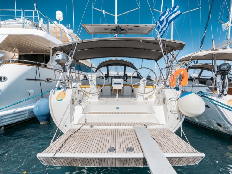 Hire Sailboat Bavaria with a boat licence