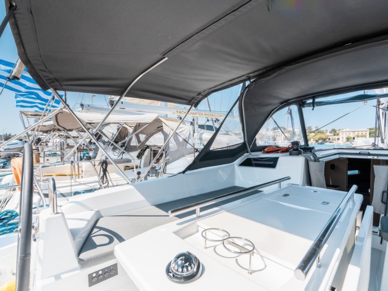 Hire Sailboat Bénéteau with a boat licence
