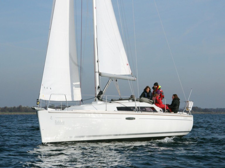 Yacht hire Heiligenhafen cheap Oceanis 31