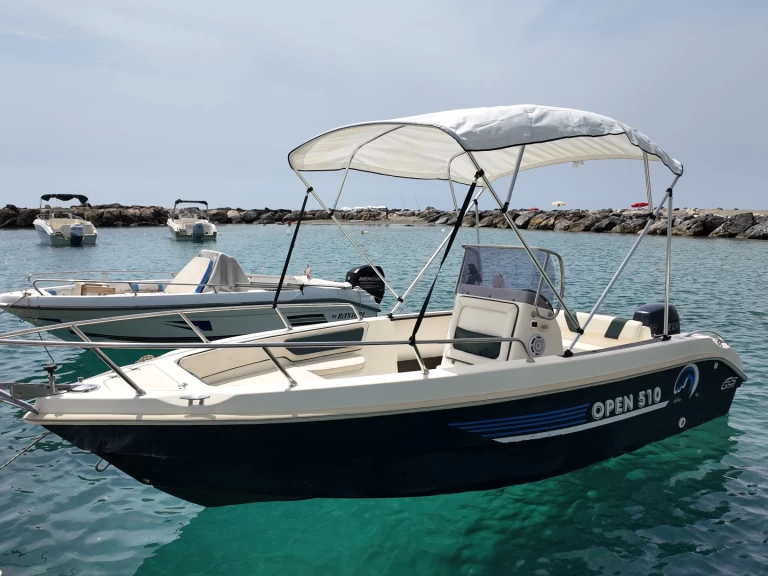 Hire Motorboat with or without skipper Barca open San Lucido