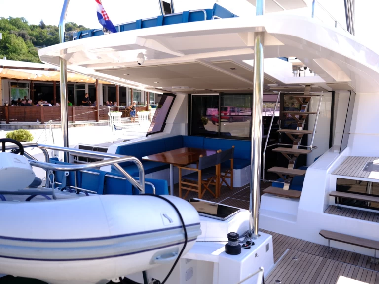 Hire a Cervetti Yachts Cervetti 44 Power - 4 + 1 cab. Primošten