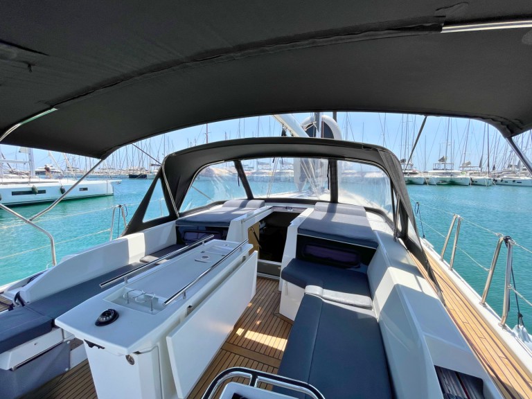 Hire Sailboat Bénéteau with a boat licence