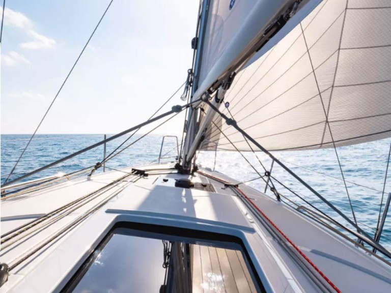 Charter a Bénéteau Cyclades 50.5 in Bonifacio on Samboat