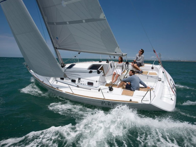Hire Sailboat with or without skipper Bénéteau Arzon