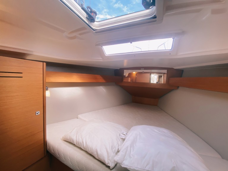 Yacht hire Marseille cheap Dufour 360 Grand Large