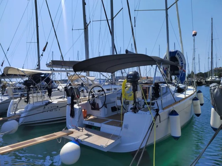 Hire a Jeanneau Sun Odyssey 349 Pula