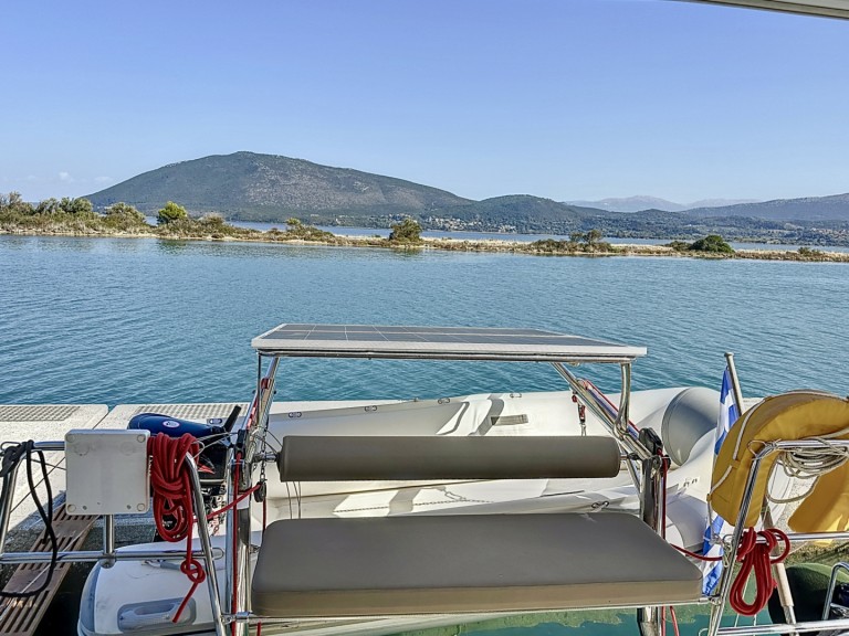 Yacht hire Lefkáda cheap Lagoon 400 S2