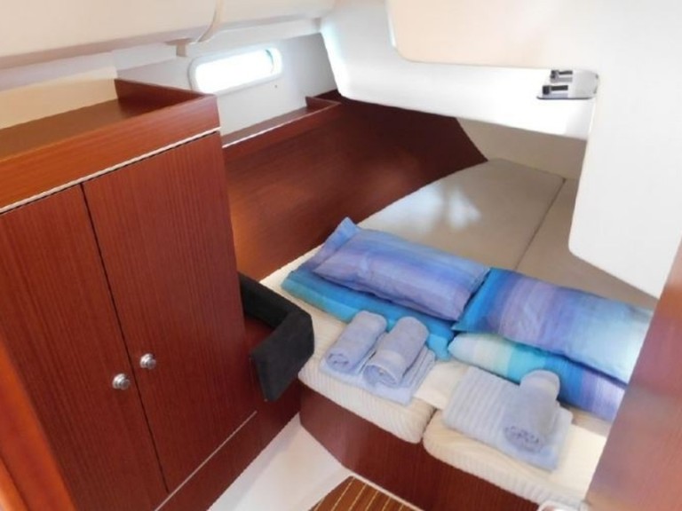 Hanse Hanse 415 charter bareboat or skippered in  Primošten