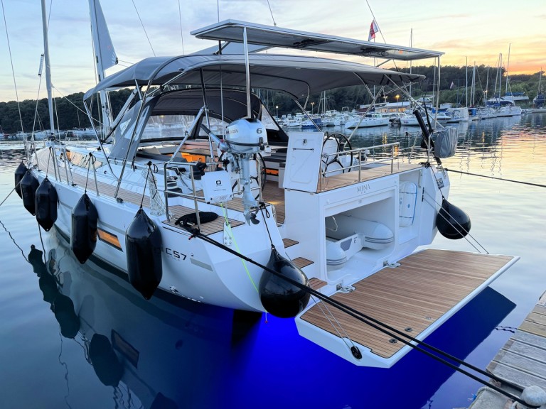 Yacht hire Pula cheap Bavaria C57 Style - 5 + 1 cab.