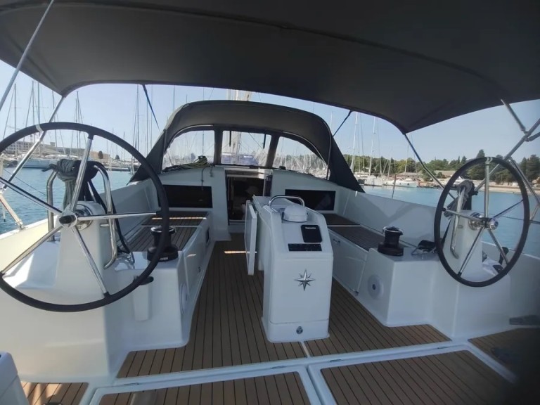 Yacht hire Pula cheap Sun Odyssey 440
