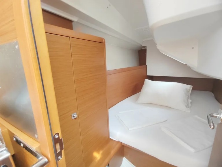 Jeanneau Sun Odyssey 349 charter bareboat or skippered in  Pula