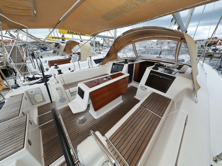 Sailboat hire in Biograd na Moru - Dufour Dufour 412 Grand Large
