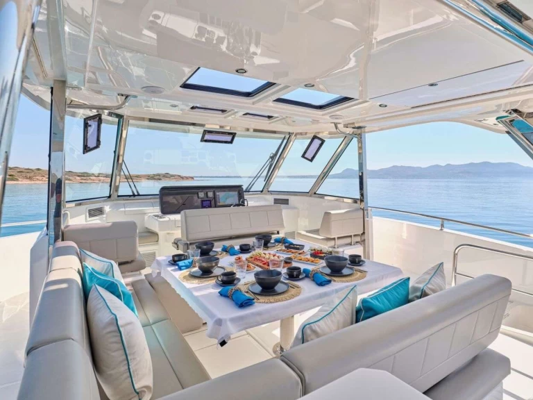 Hire a Aquila Explorion Athens