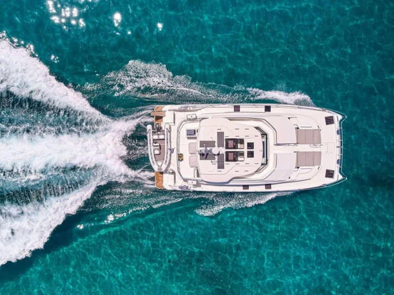 Hire Luxury Yacht with or without skipper Aquila Athens