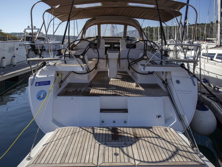 Hire Sailboat Elan with a boat licence