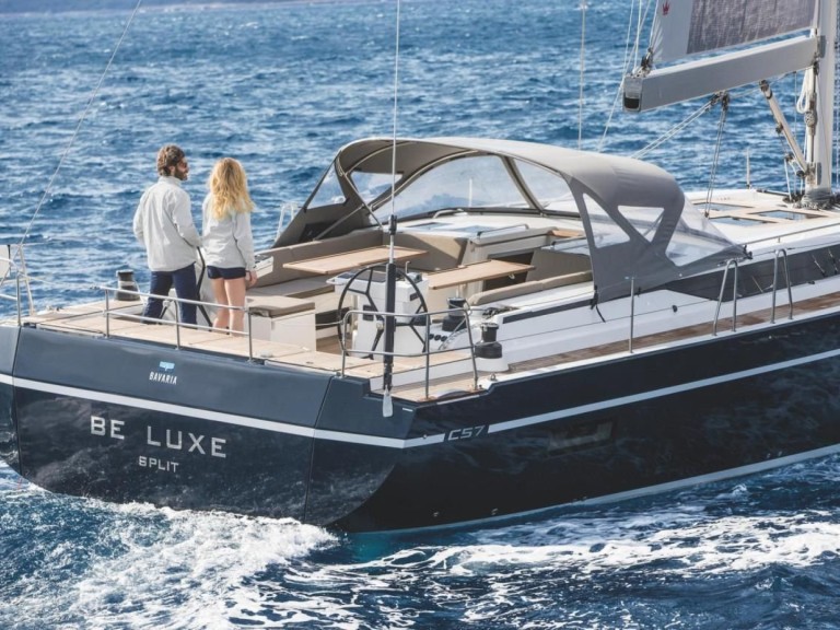 Sailboat to hire Pula at the best price