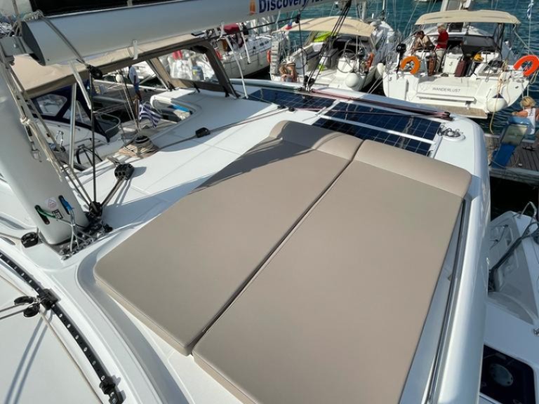 Hire Catamaran Lagoon with a boat licence