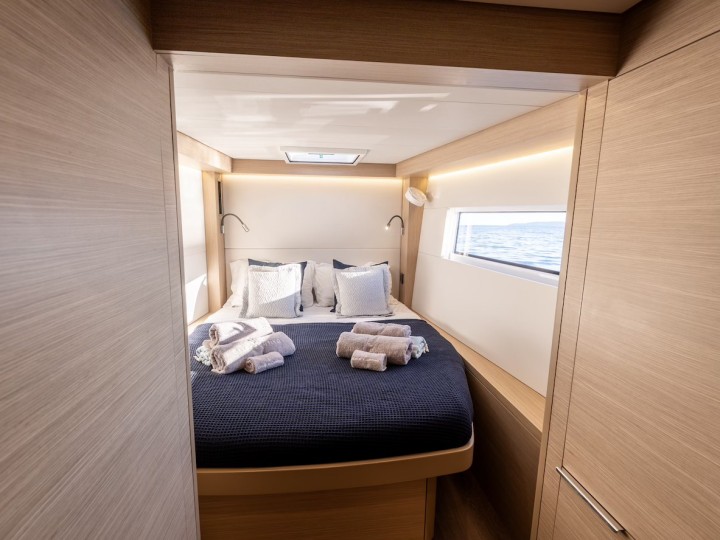 Hire a Lagoon Lagoon 51 Lefkáda