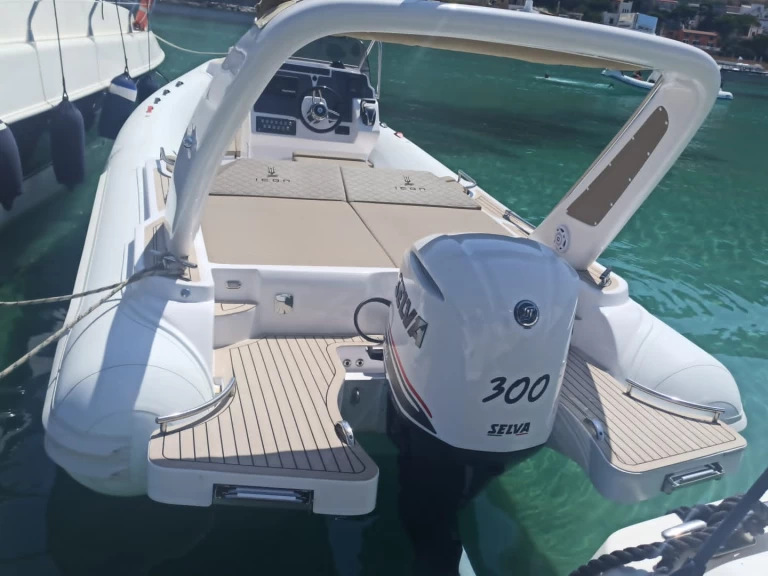 icon 28s charter bareboat or skippered in  Palermo